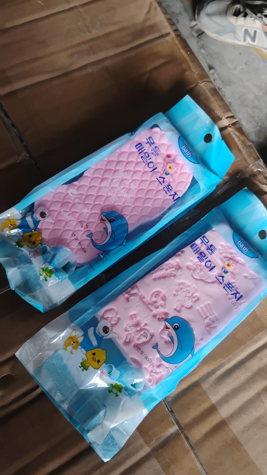 Ultra Soft Exfoliating Sponge – Dead Skin Remover & Face Scrubber