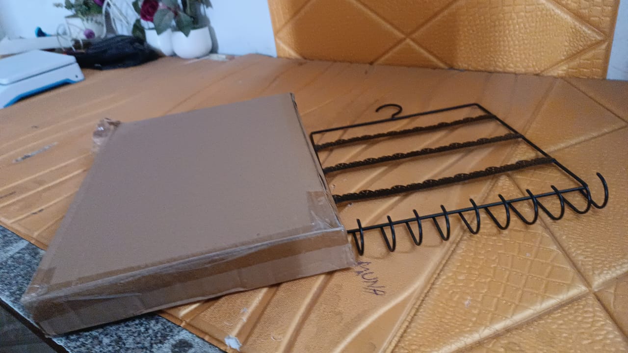 Wall Mounted Earring Organizer – Hanging Jewellery Rack (1 Pc / Mix Size)