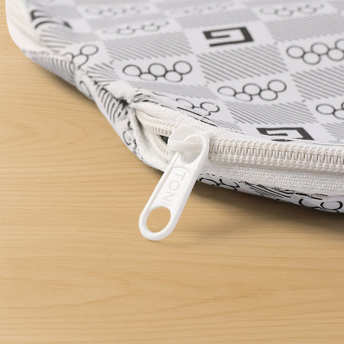 Insulated Roti Cover (23 x 23 Cm / 1 Pc)